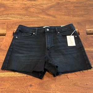 Universal Thread High-Rise Midi Shorts - black